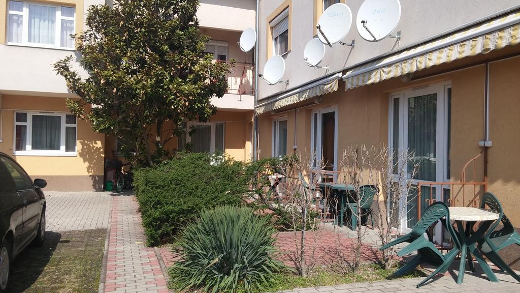 Safari Apartman Hajduszoboszlo Luaran gambar